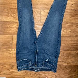 Universal thread size 18 jeans